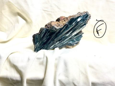 Vivianite in Matrix